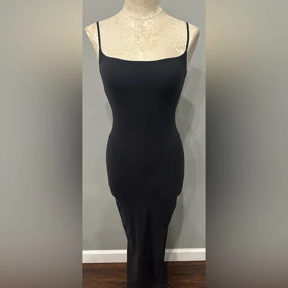 SKIMS SOFT LOUNGE PETITE LONG SLIP DRESS ONYX SIZE SP & XS -  threedaughtersproperties.com